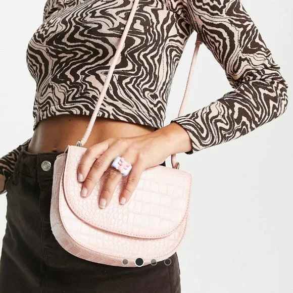 ASOS Bags Nwt Asos Oval Shoulder Bag With Chain Detail Poshmark